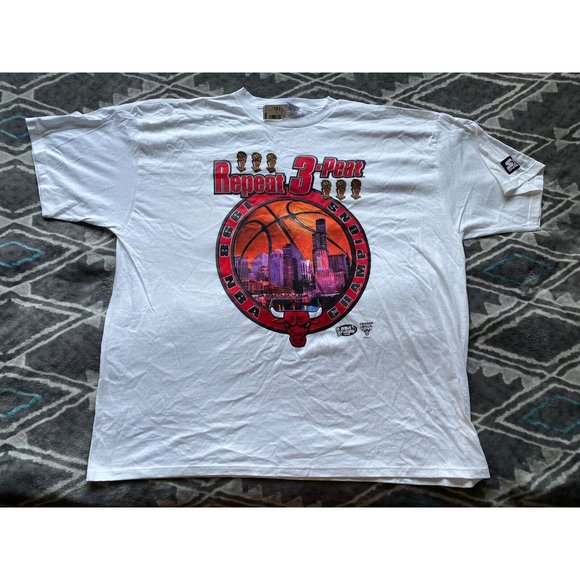 VTG NEW 1998 Chicago Bulls Repeat 3-Peat Championship T-Shirt Starter Size XXL